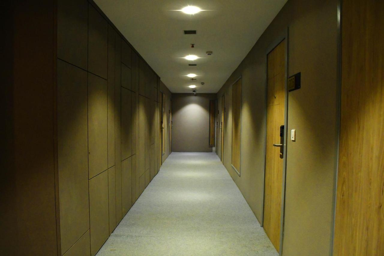 Lynq Aero Hotel Kolkata Ngoại thất bức ảnh