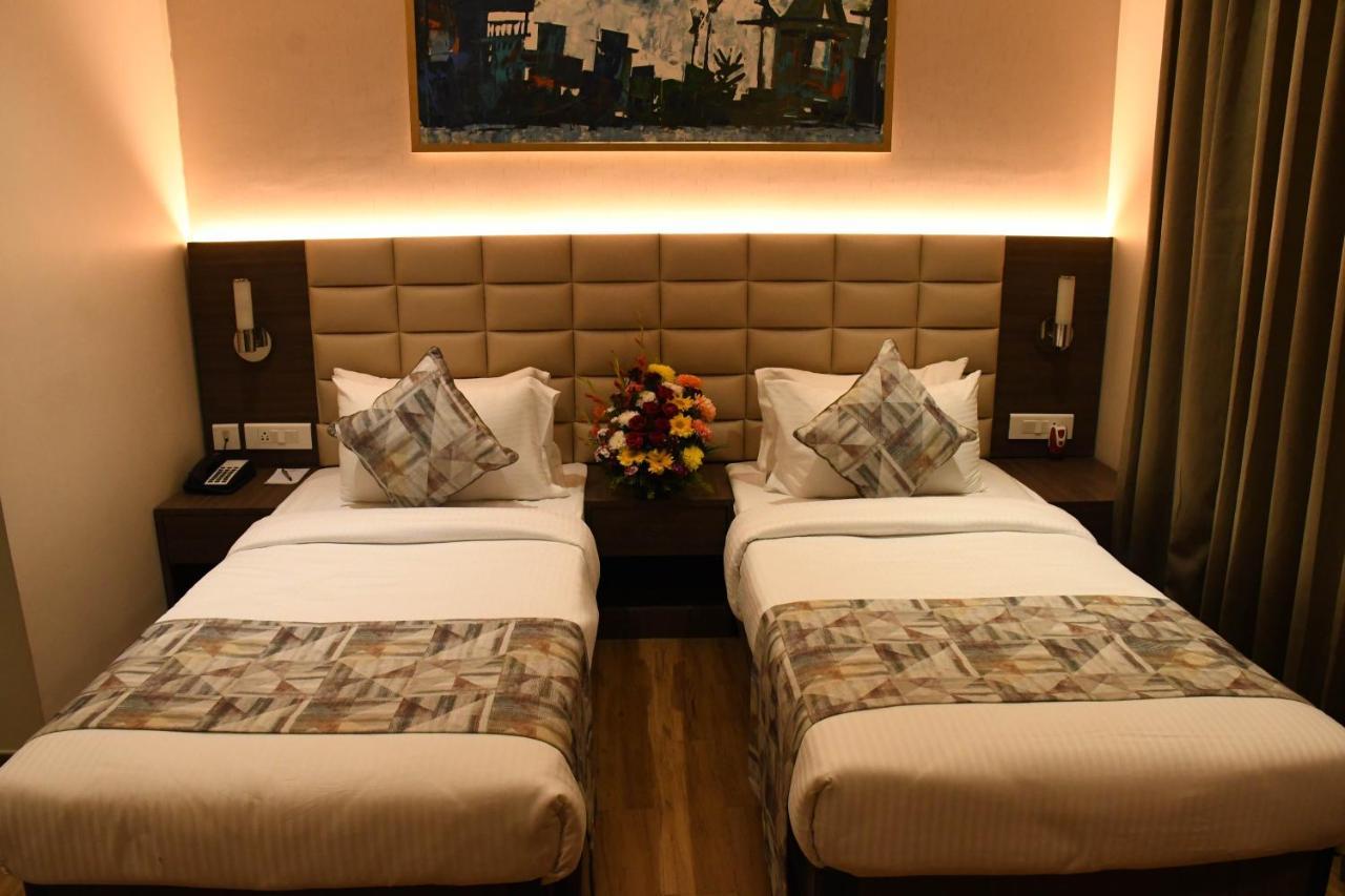 Lynq Aero Hotel Kolkata Ngoại thất bức ảnh